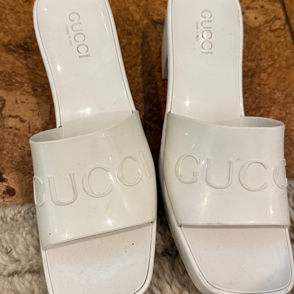 Gucci Women's Cream Block Heel Mules - Picture 6 of 7